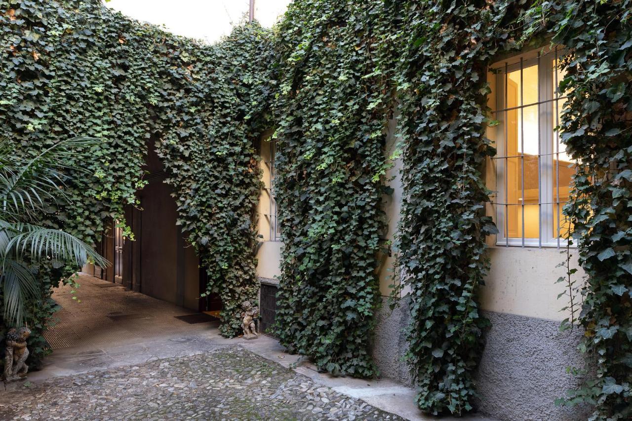 Palazzo Liberati Apartments Parma Exterior photo